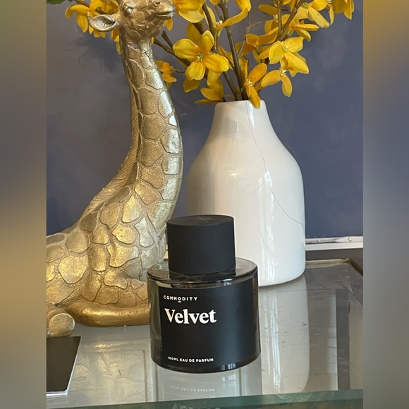 Commodity Velvet Eau De Parfum 3.4oz - Picture 2 of 7
